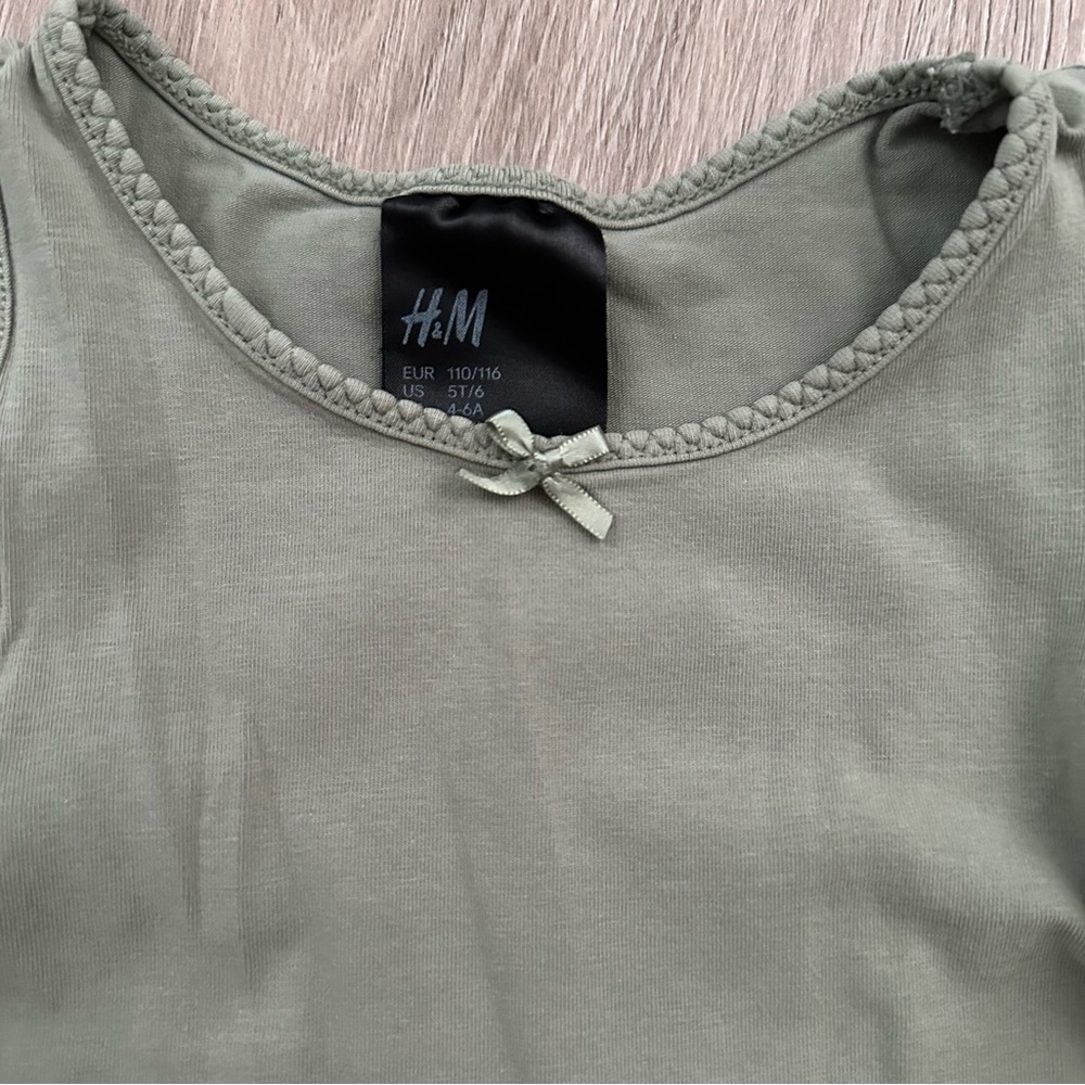 Tank top bundle - Picture 3 of 4